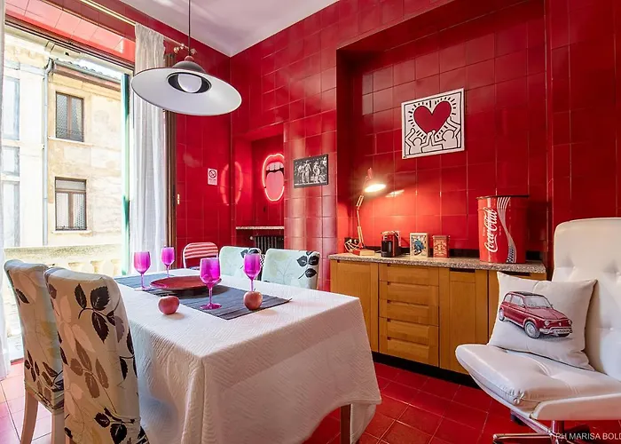Billie's Flat Red - Art & Design In Historic Centre *