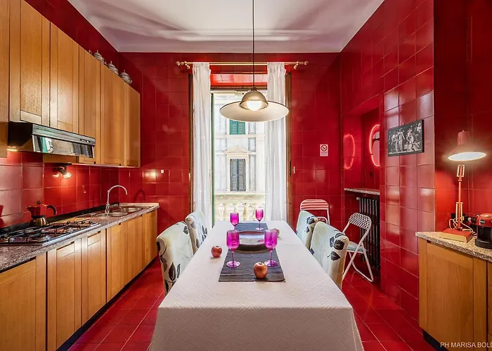 Billie's Flat Red - Art & Design In Historic Centre