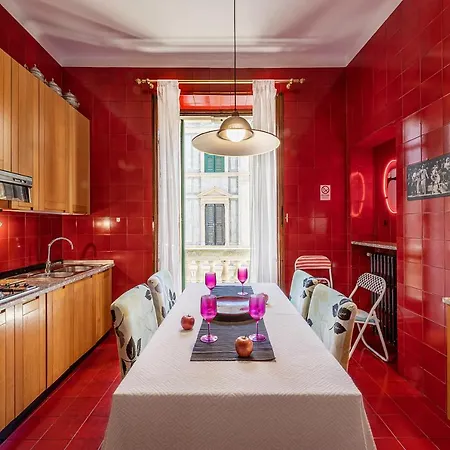 Billie's Flat Red