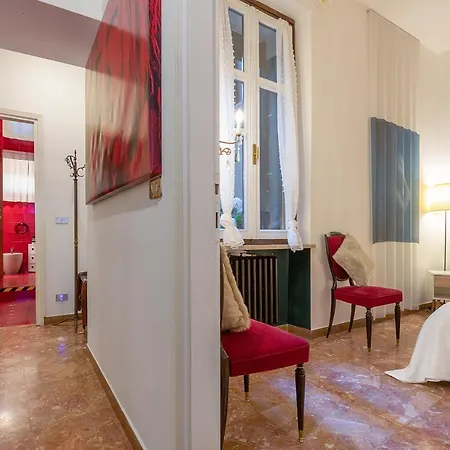 Billie's Flat Red - Art & Design In Historic Centre * Werona