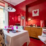 Billie's Flat Red - Art & Design In Historic Centre *