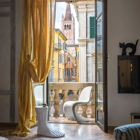 Billie's Flat Red - Art & Design In Historic Centre アパート