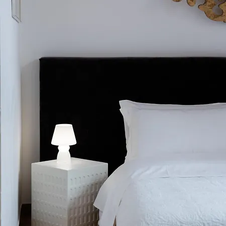 Appartamento Billie's Flat Red - Art & Design In Historic Centre *