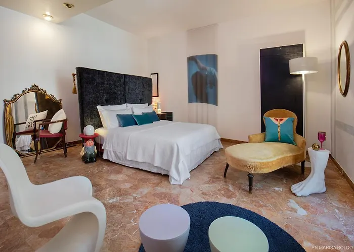 Billie's Flat Red - Art & Design In Historic Centre Verona